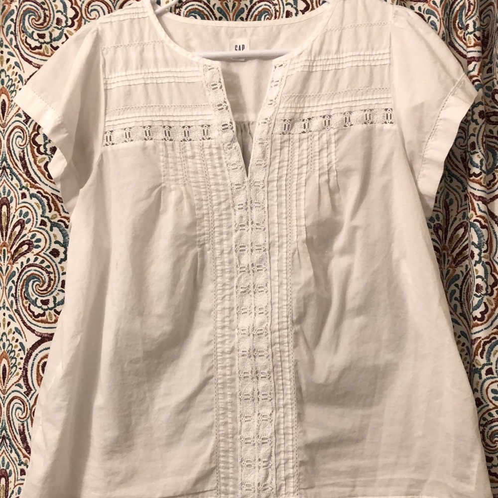 Gap embroidered blouse